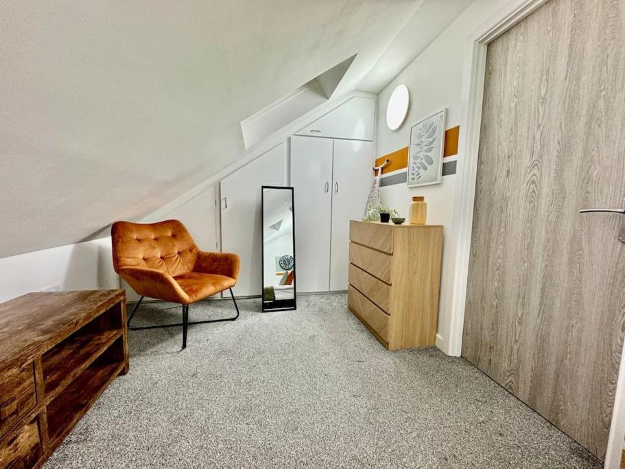 Stylish One Bedroom & A Sofa Bed Cardiff Exterior photo